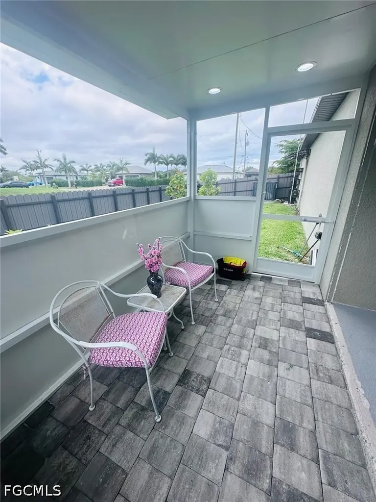 317 SW 26th Avenue Cape Coral FL 33991