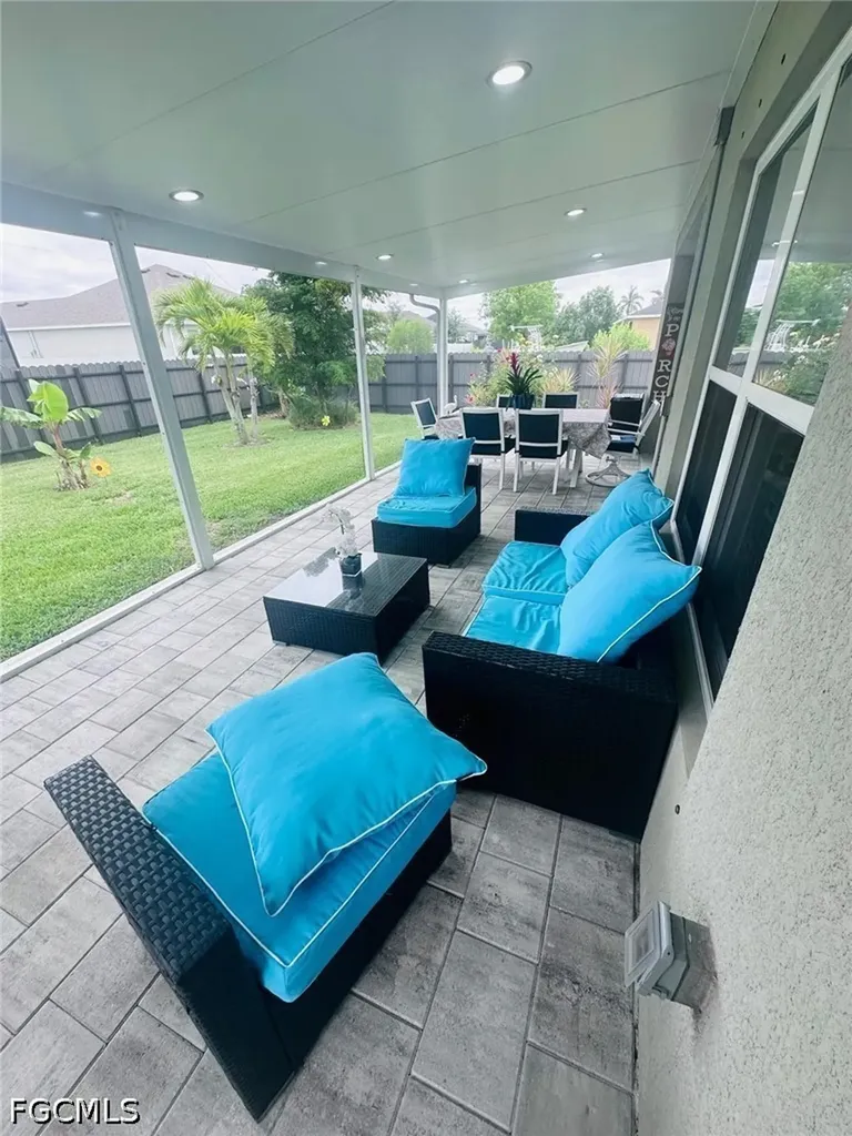 317 SW 26th Avenue Cape Coral FL 33991