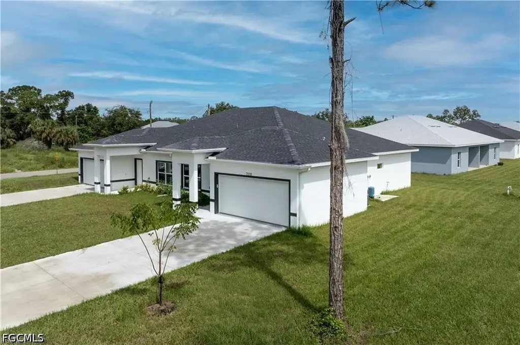 702 Broadway Avenue Lehigh Acres FL 33972