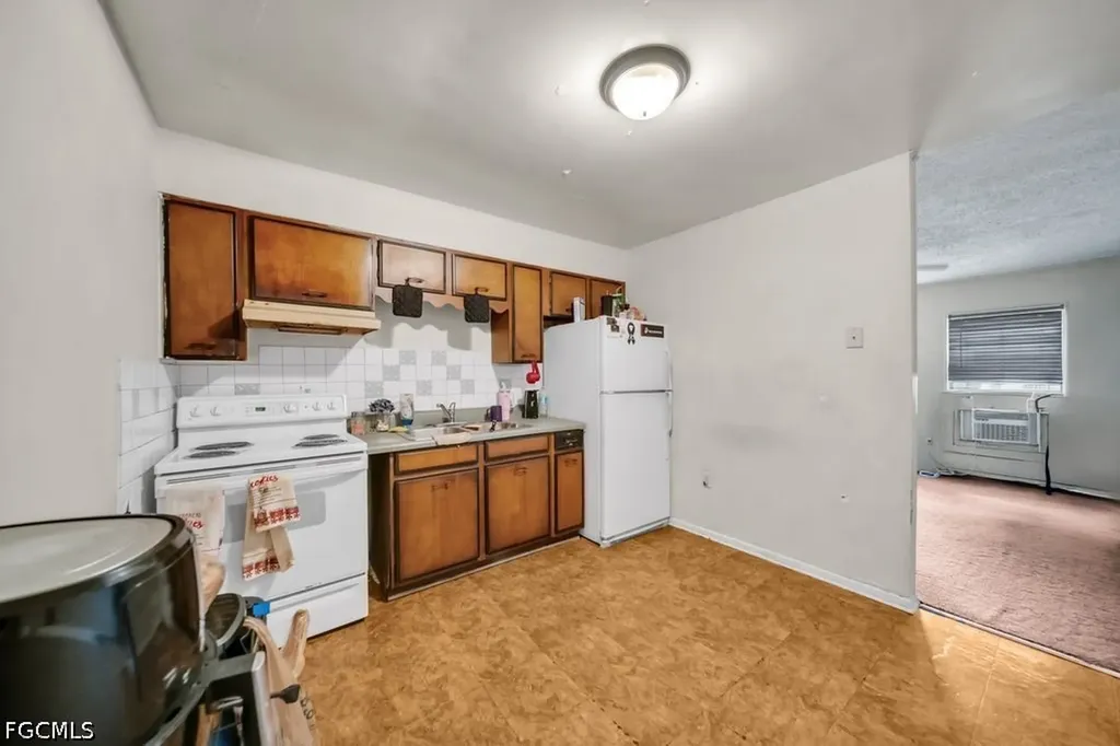 1840 Lafayette Street Fort Myers FL 33901