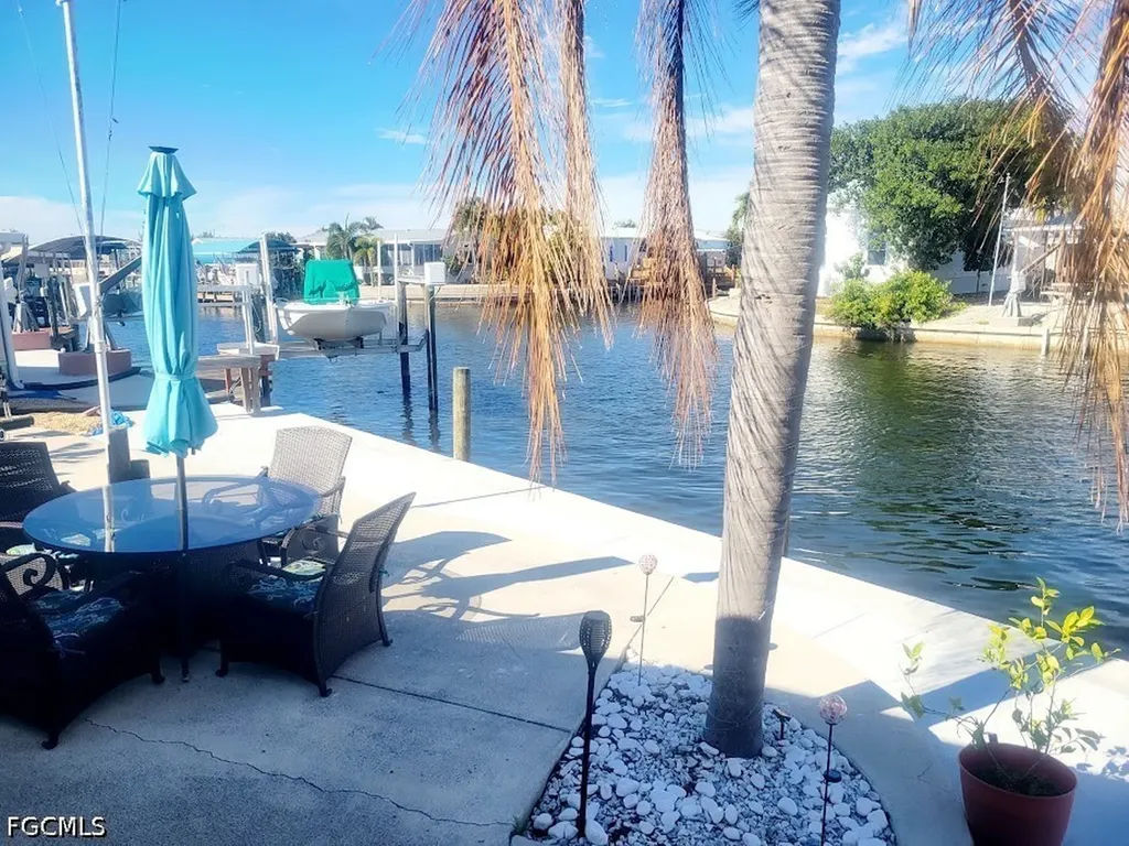 3814 Dewberry Lane St. James City FL 33956