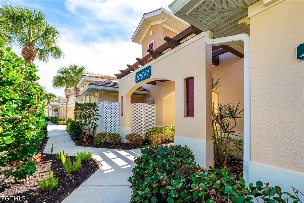 10641 Pelican Preserve Boulevard Fort Myers FL 33913