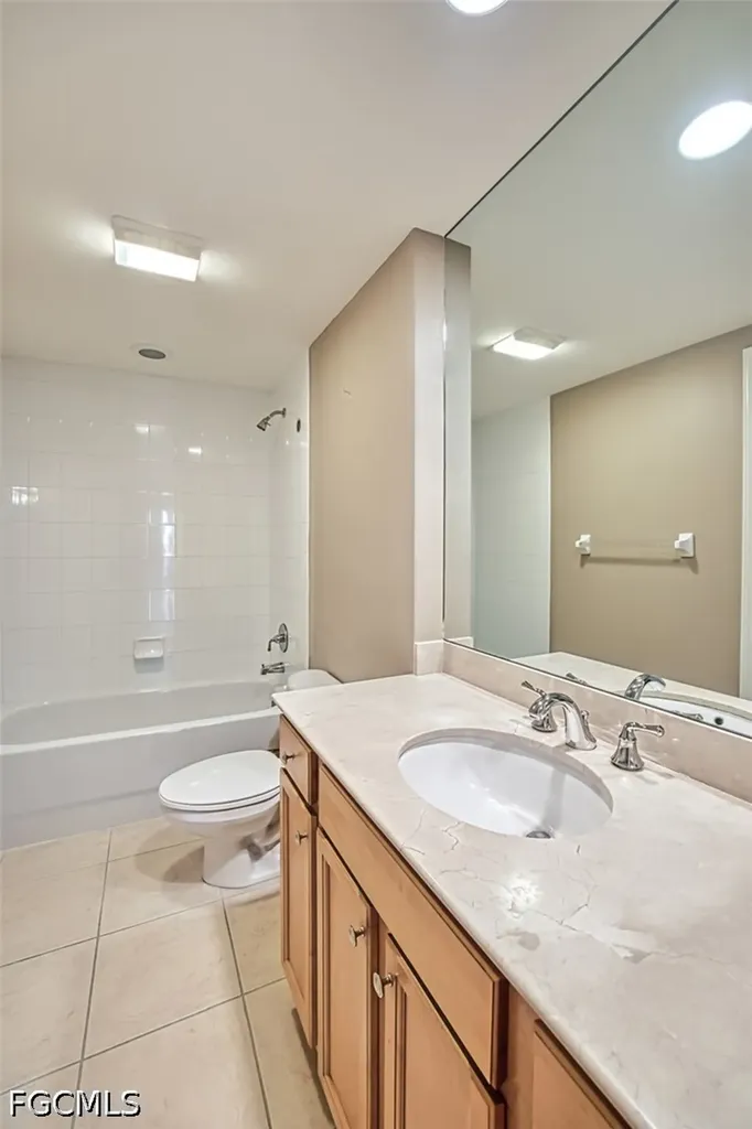 2090 W 1st Street Fort Myers FL 33901