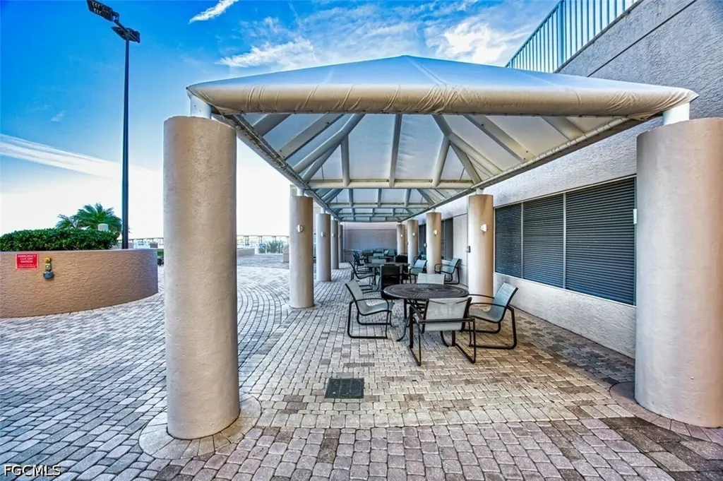 2090 W 1st Street Fort Myers FL 33901