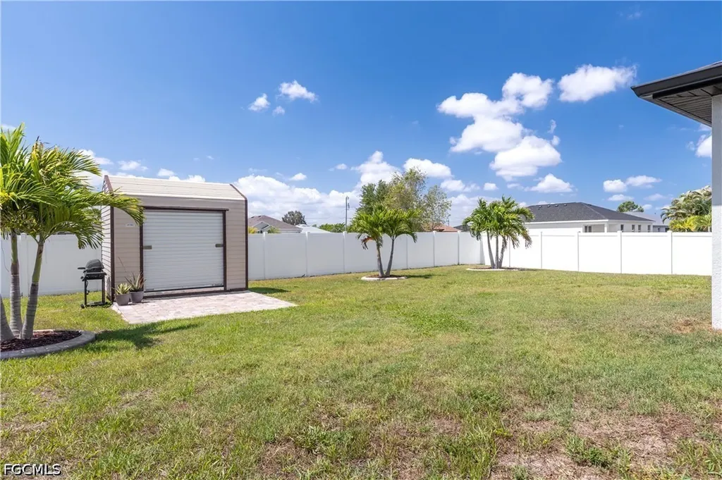 402 NW 18th Terrace Cape Coral FL 33993