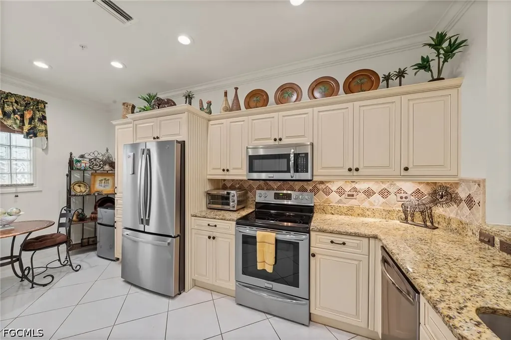 8239 Parkstone Place Naples FL 34120