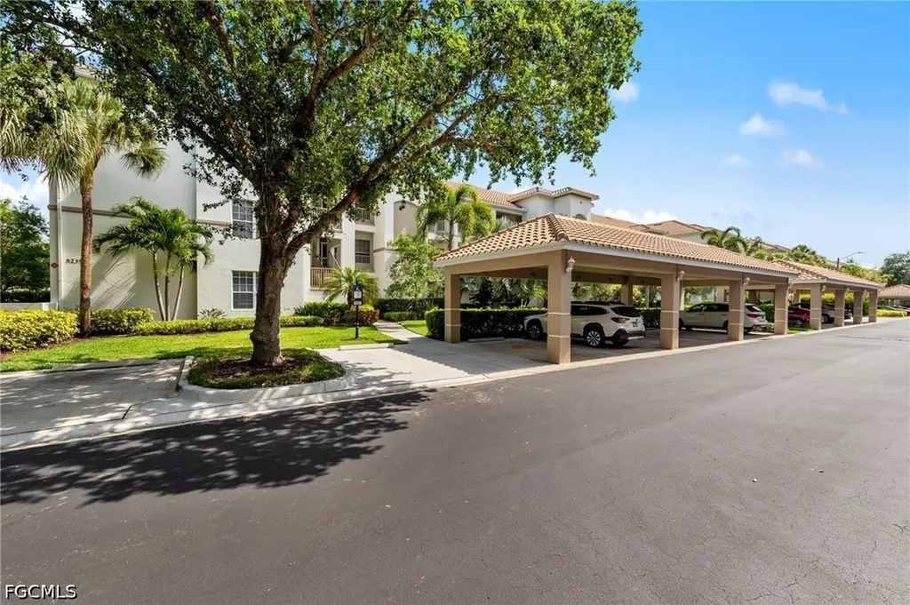 8239 Parkstone Place Naples FL 34120