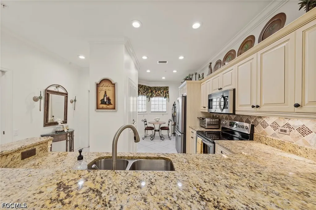 8239 Parkstone Place Naples FL 34120