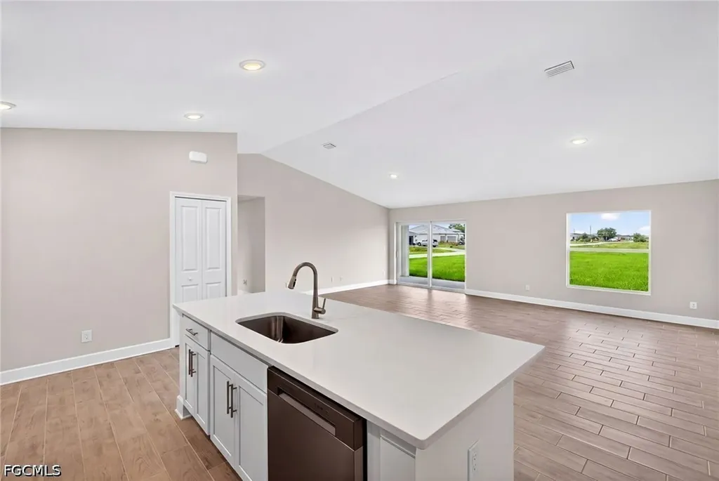 2116 NW 3rd Avenue Cape Coral FL 33993