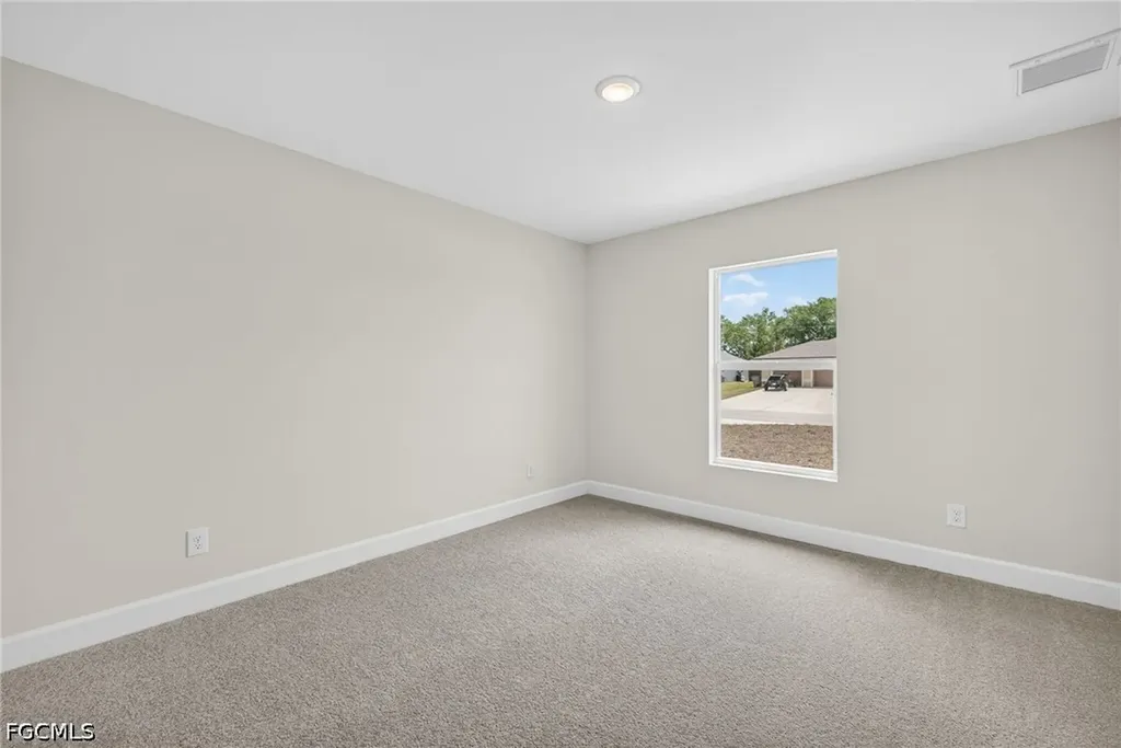 2116 NW 3rd Avenue Cape Coral FL 33993