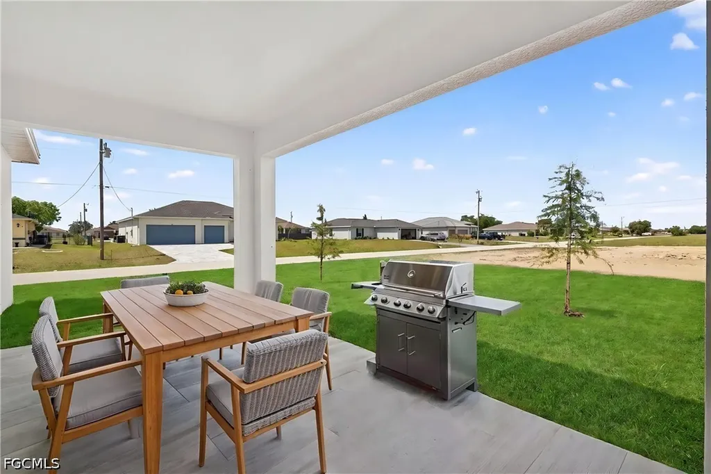 2116 NW 3rd Avenue Cape Coral FL 33993