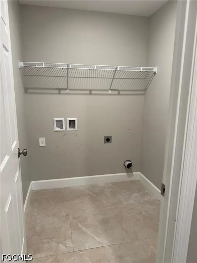 2134 Davis Street Fort Myers FL 33916
