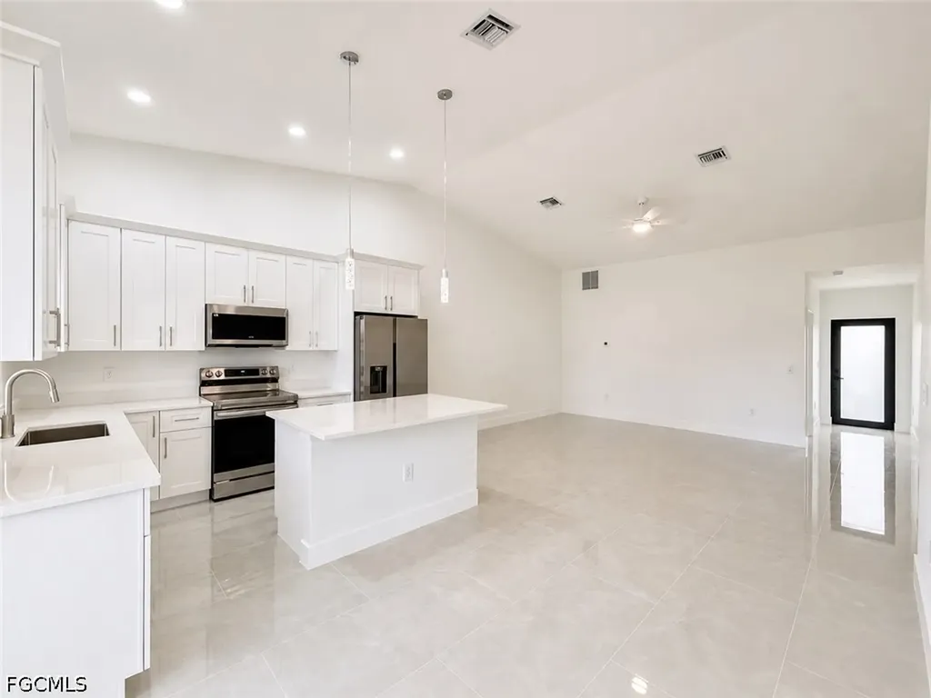 4412 25th Street SW Lehigh Acres FL 33973