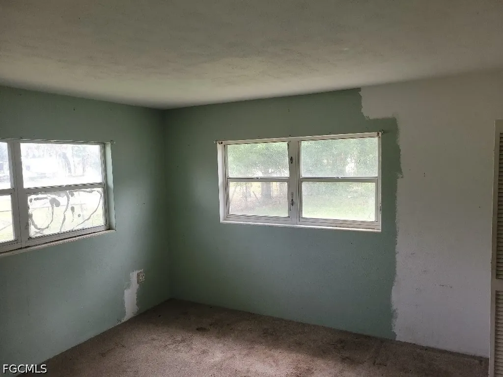 1270 Pinecrest Street North Fort Myers FL 33903