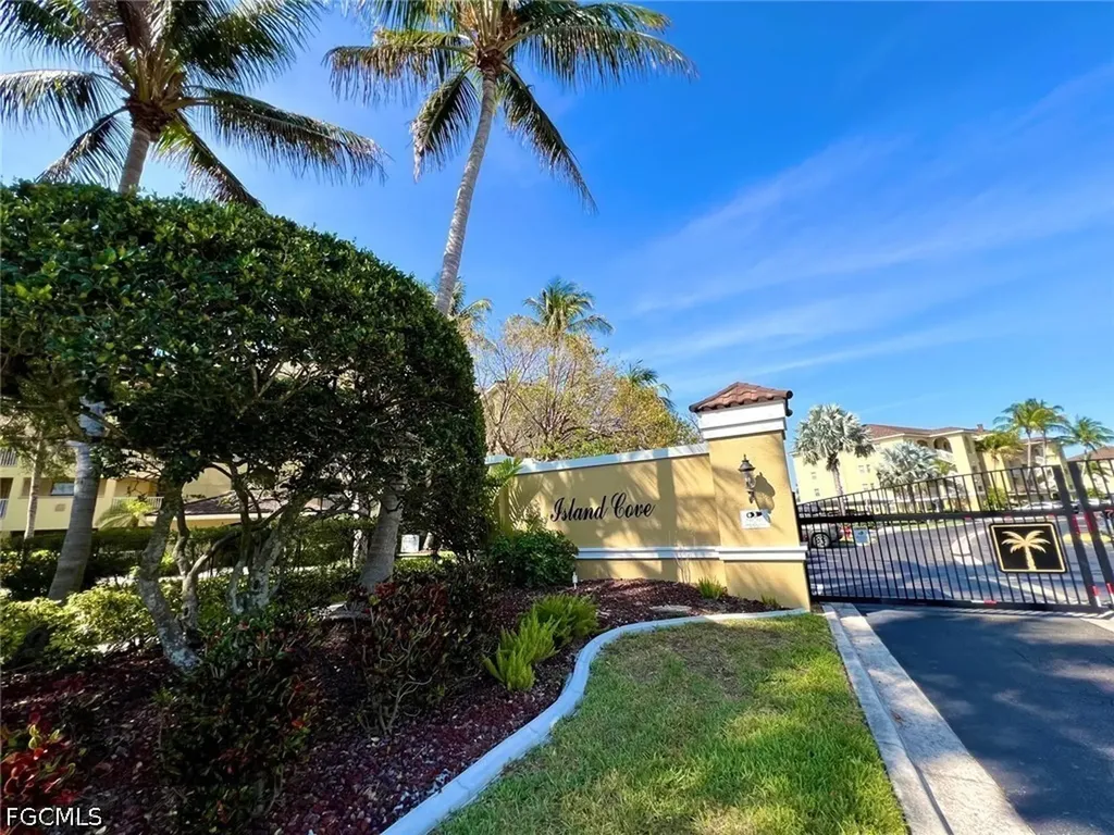 1789 Four Mile Cove Parkway Cape Coral FL 33990
