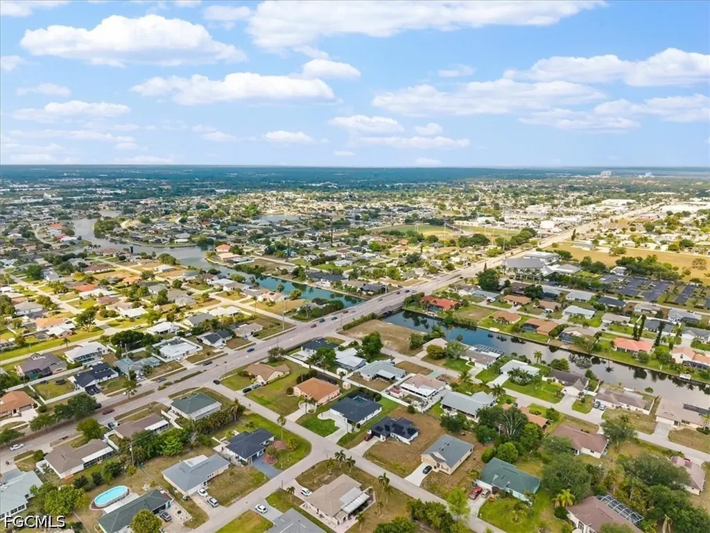 13 SE 20th Place Cape Coral FL 33990