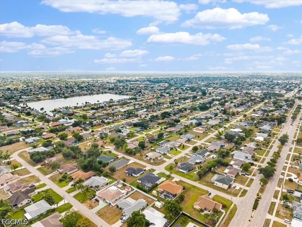 13 SE 20th Place Cape Coral FL 33990