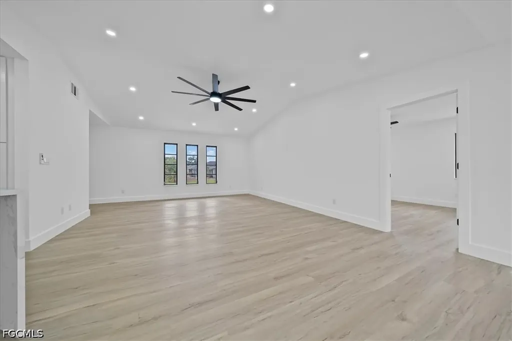 13 SE 20th Place Cape Coral FL 33990