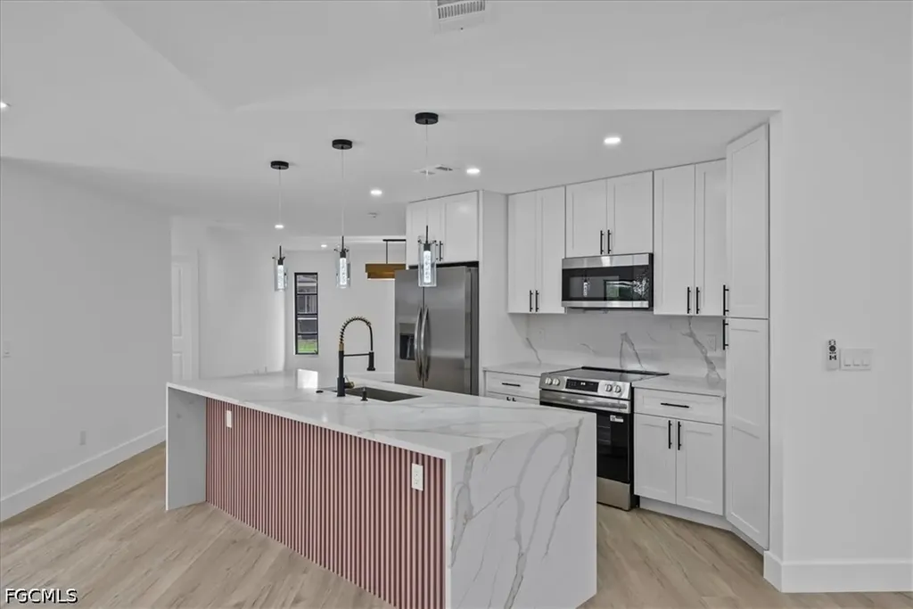 13 SE 20th Place Cape Coral FL 33990