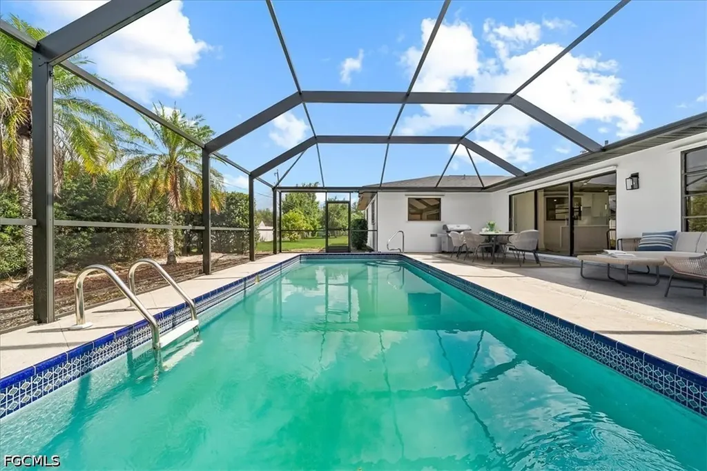 13 SE 20th Place Cape Coral FL 33990