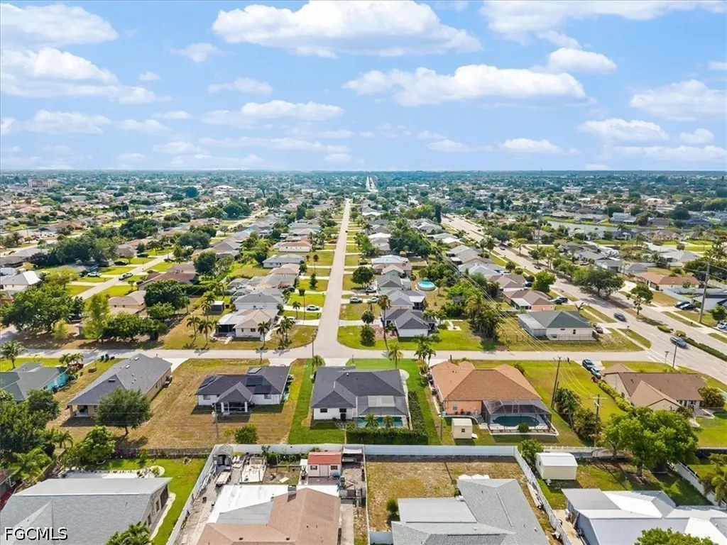 13 SE 20th Place Cape Coral FL 33990