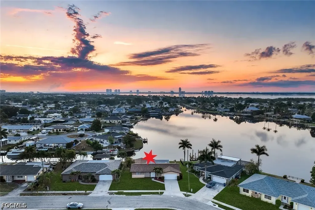 4530 Vinsetta Avenue North Fort Myers FL 33903