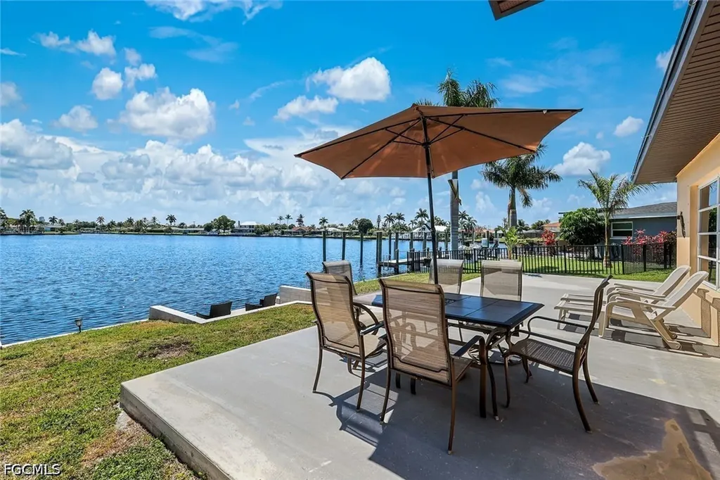 4530 Vinsetta Avenue North Fort Myers FL 33903