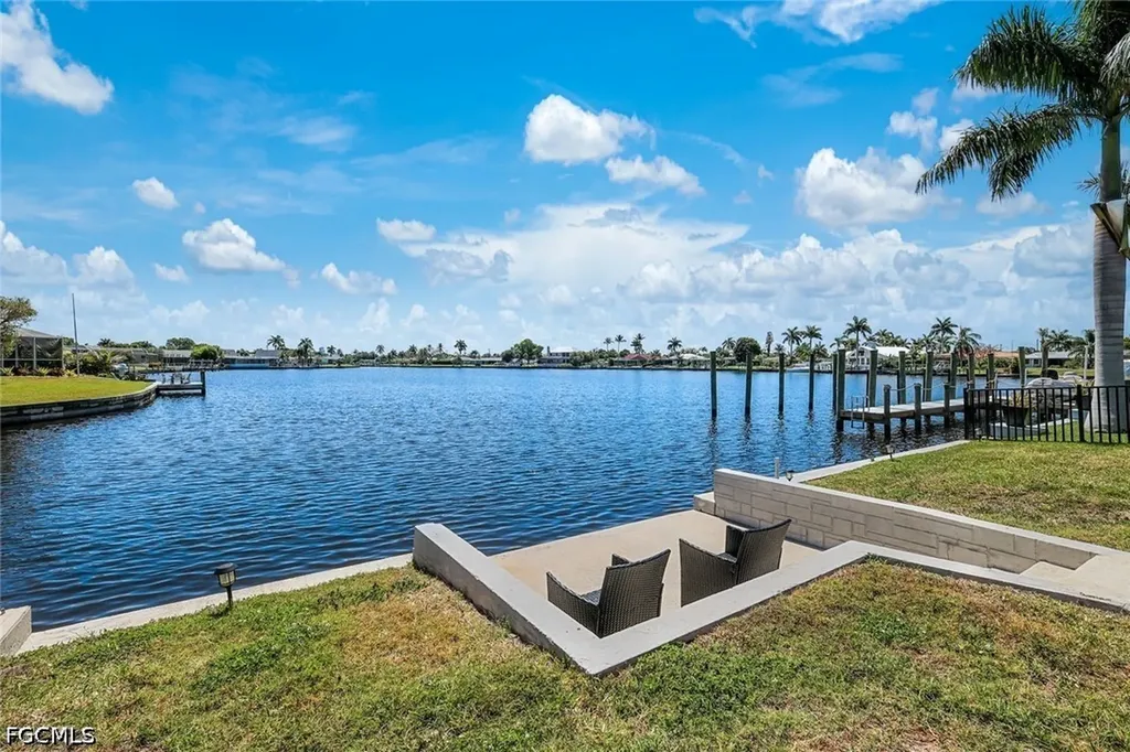 4530 Vinsetta Avenue North Fort Myers FL 33903
