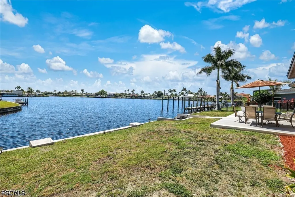 4530 Vinsetta Avenue North Fort Myers FL 33903