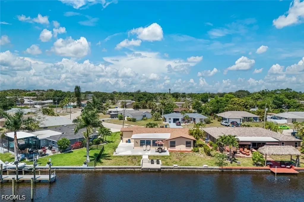4530 Vinsetta Avenue North Fort Myers FL 33903
