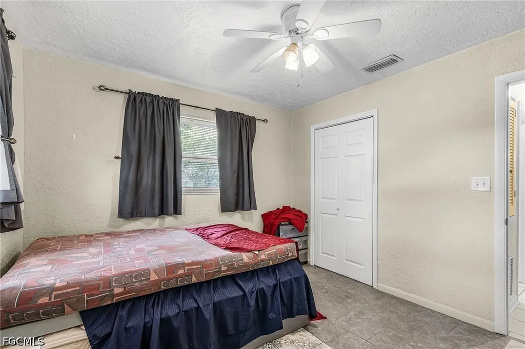 4033 Country Club Boulevard Cape Coral FL 33904