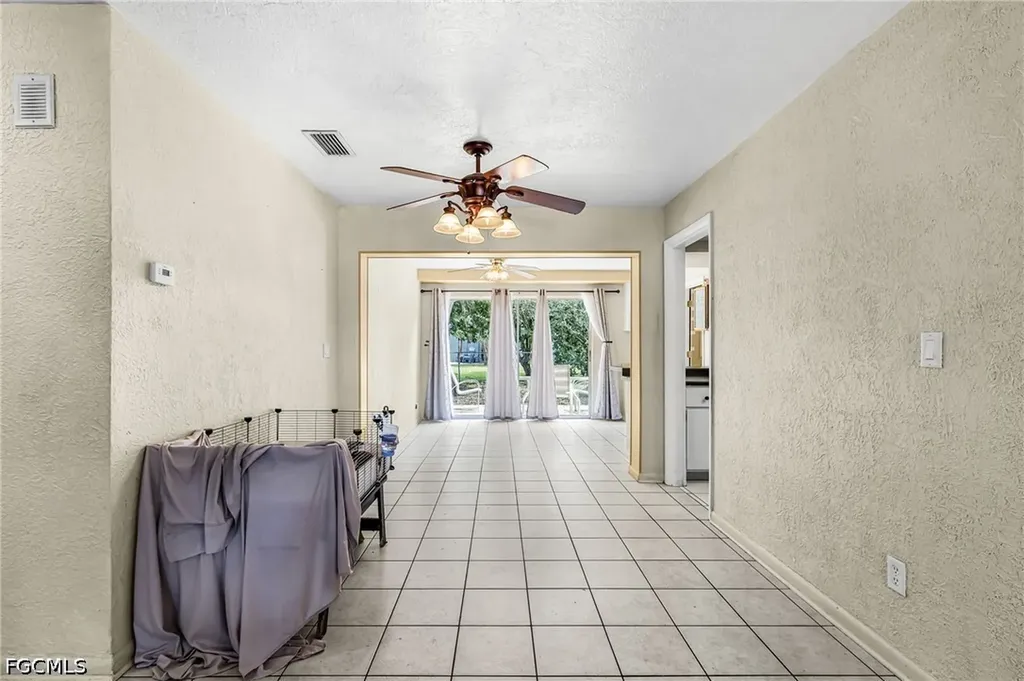 4033 Country Club Boulevard Cape Coral FL 33904
