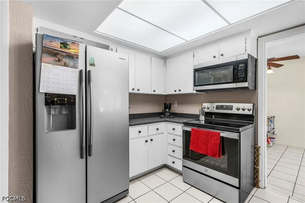 4033 Country Club Boulevard Cape Coral FL 33904