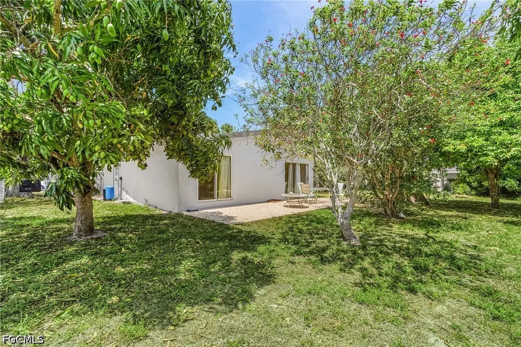4033 Country Club Boulevard Cape Coral FL 33904