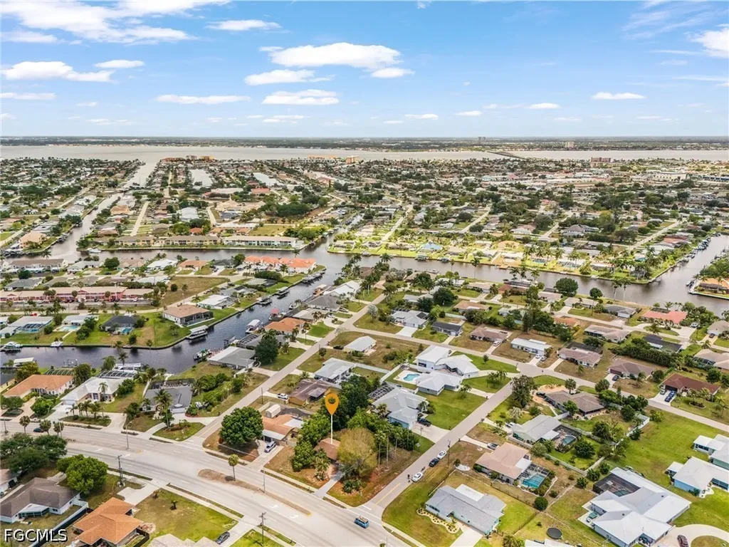 4033 Country Club Boulevard Cape Coral FL 33904