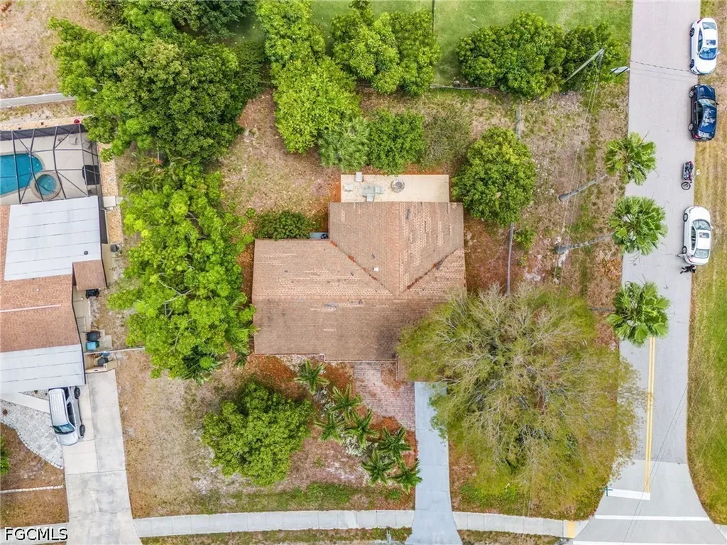 4033 Country Club Boulevard Cape Coral FL 33904