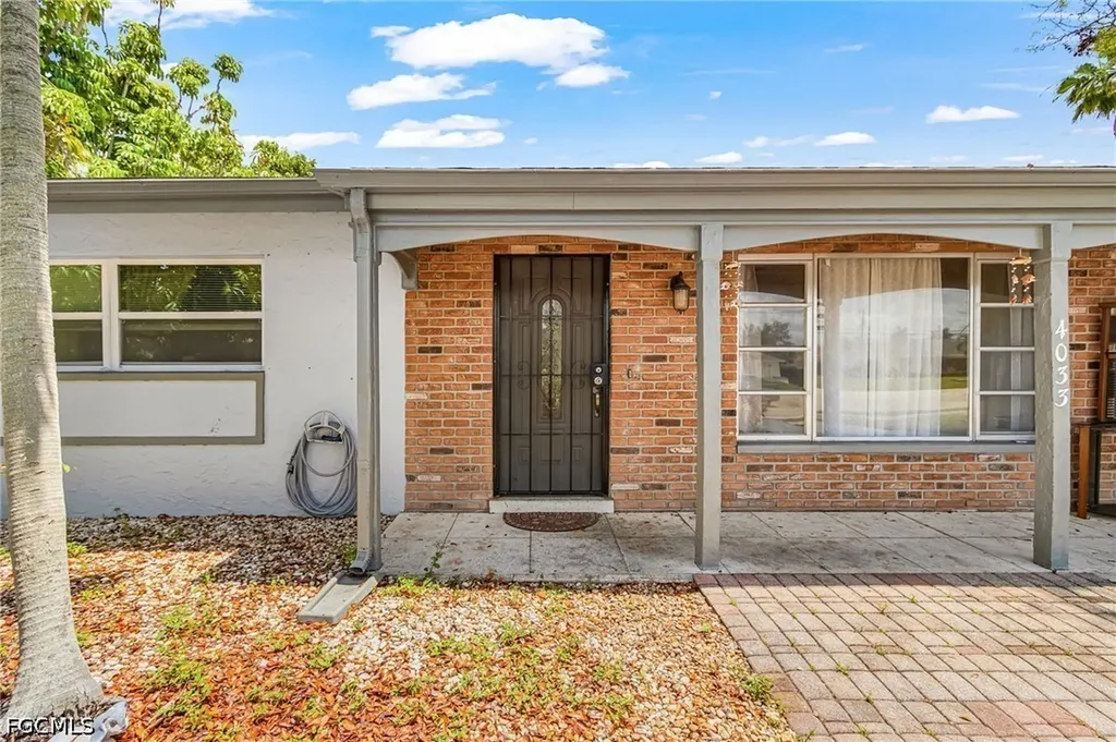 4033 Country Club Boulevard Cape Coral FL 33904