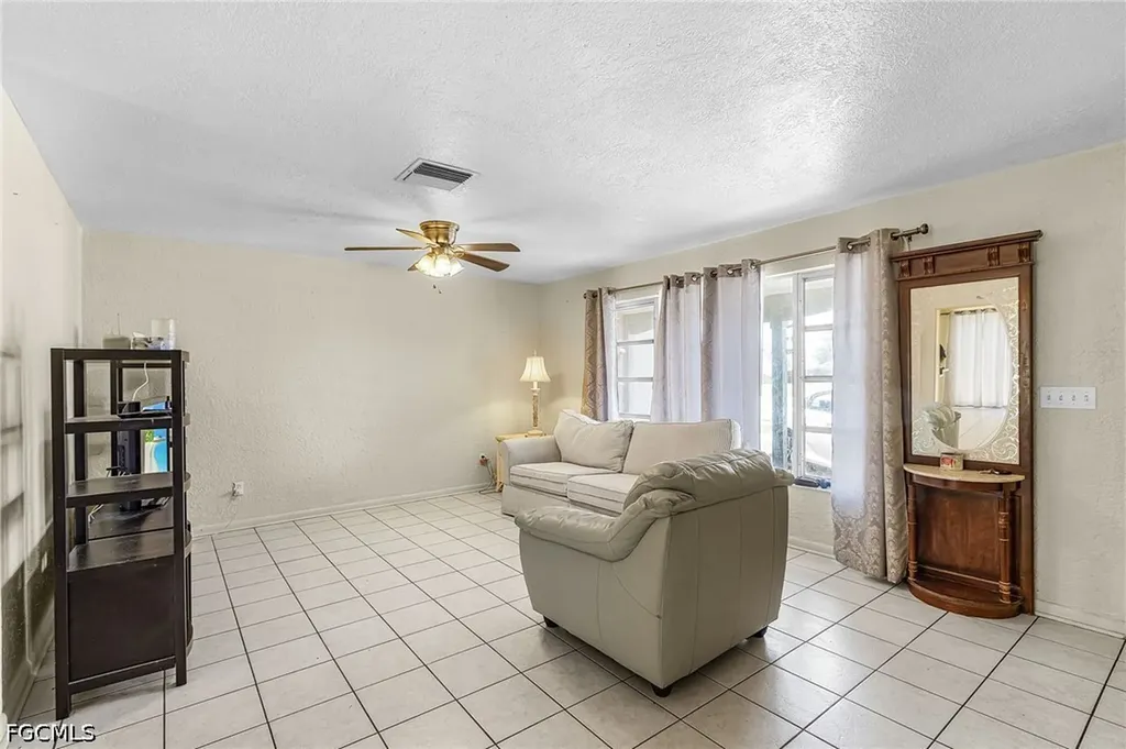 4033 Country Club Boulevard Cape Coral FL 33904