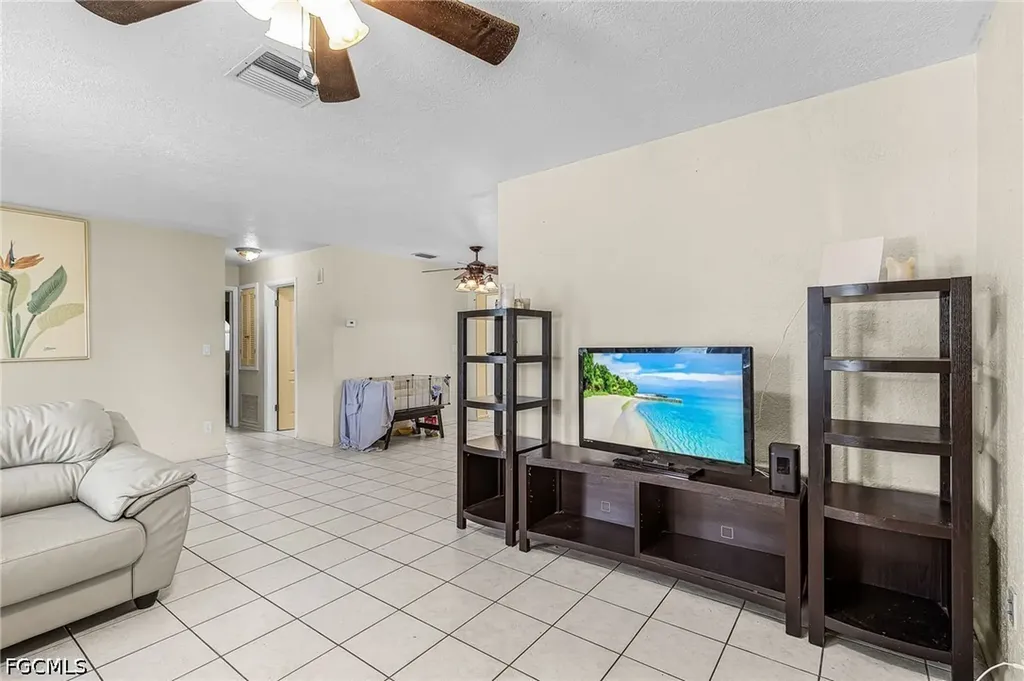 4033 Country Club Boulevard Cape Coral FL 33904