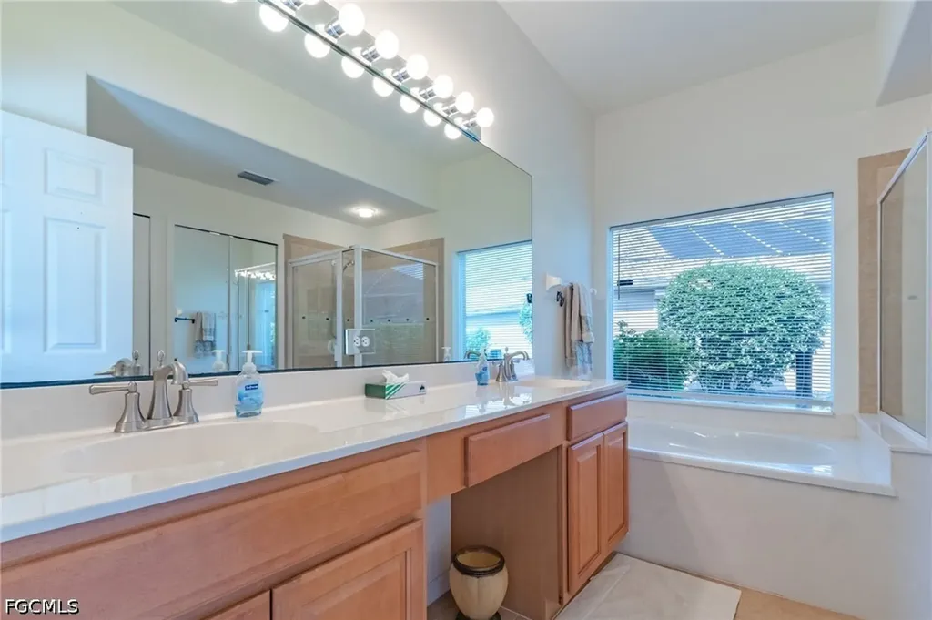 9044 Shadow Glen Way Fort Myers FL 33913