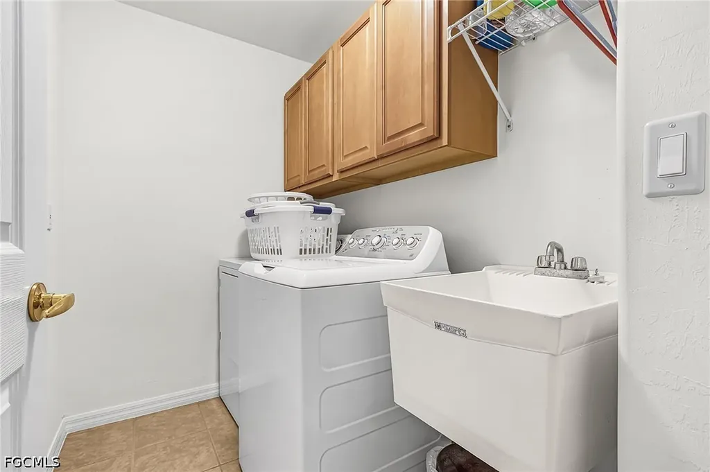9044 Shadow Glen Way Fort Myers FL 33913
