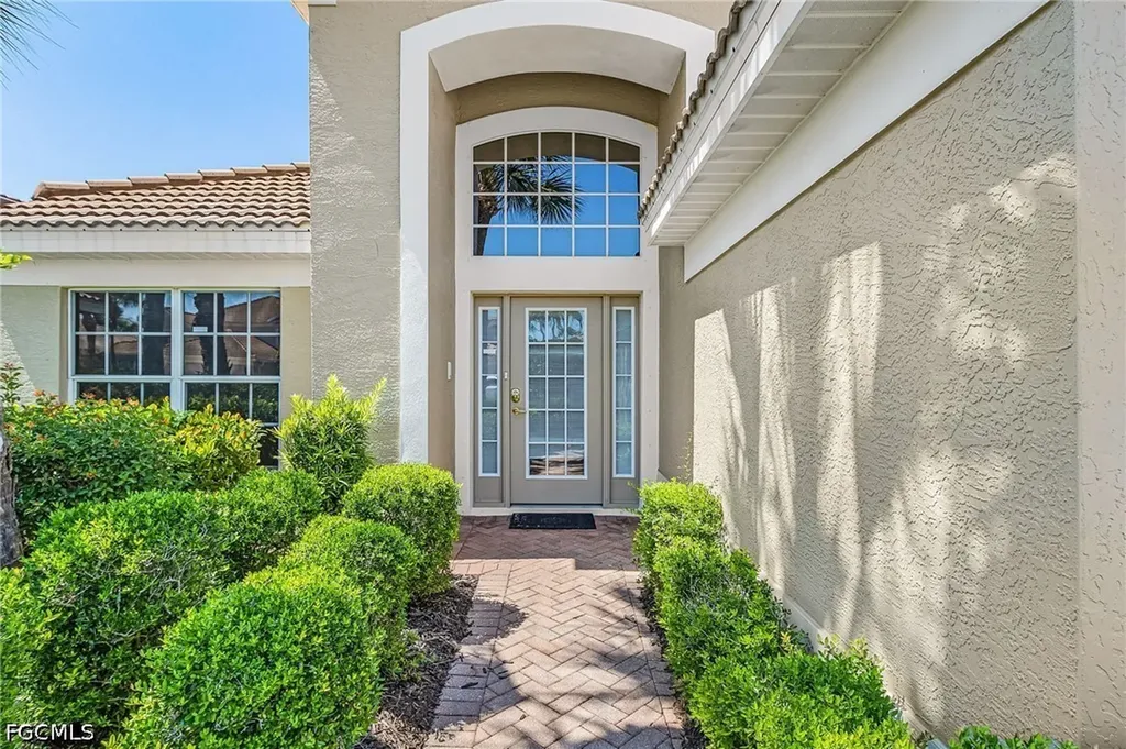 9044 Shadow Glen Way Fort Myers FL 33913