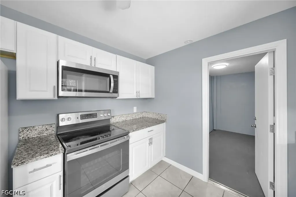 2085 E Tobago Circle Fort Myers FL 33905
