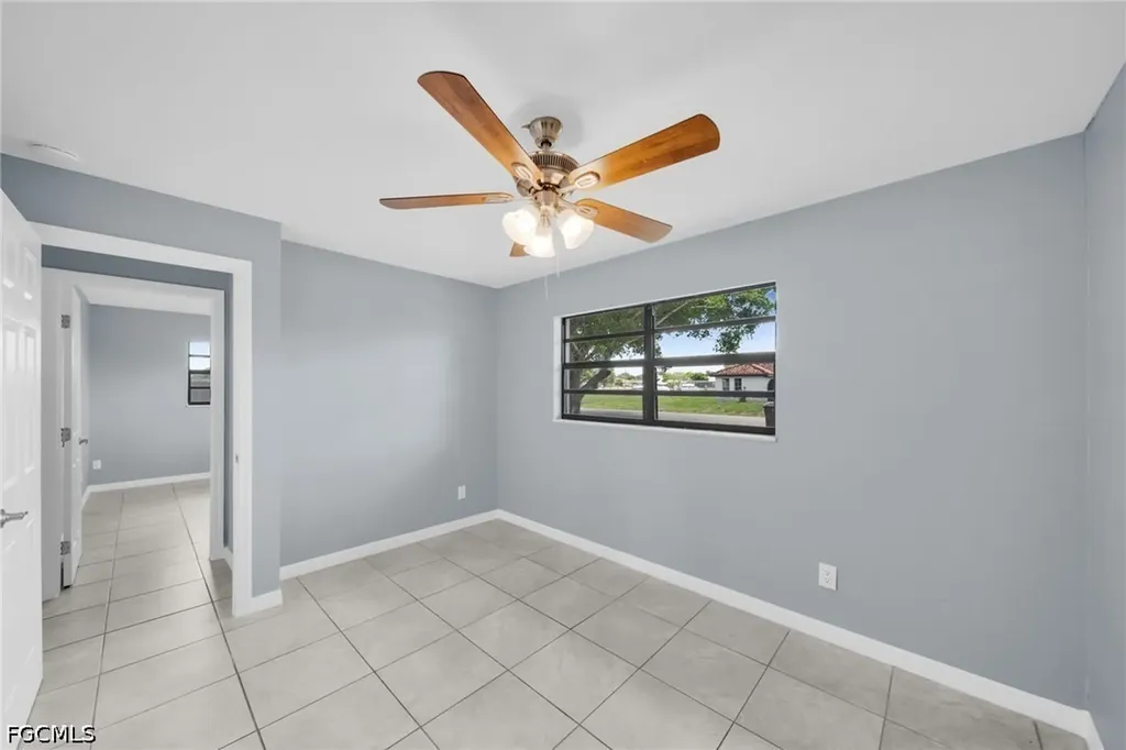 2085 E Tobago Circle Fort Myers FL 33905
