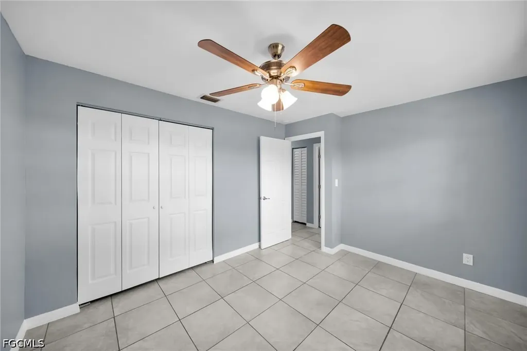 2085 E Tobago Circle Fort Myers FL 33905