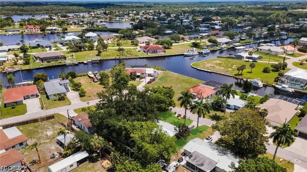 2085 E Tobago Circle Fort Myers FL 33905