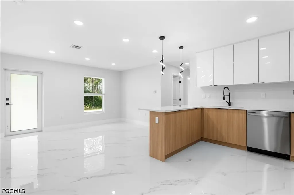 1077 Merry Street E Lehigh Acres FL 33974
