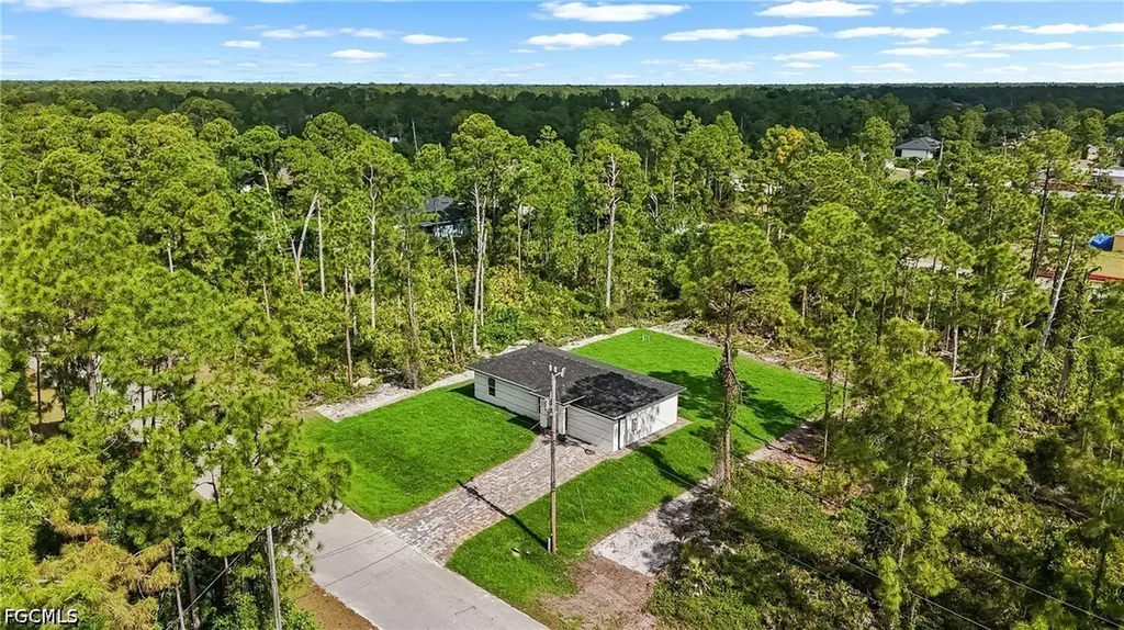1077 Merry Street E Lehigh Acres FL 33974