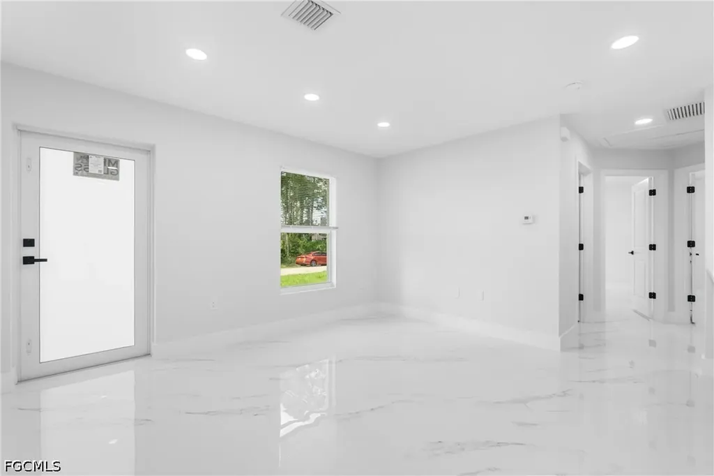 1077 Merry Street E Lehigh Acres FL 33974