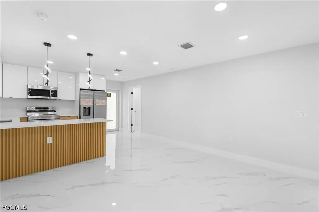 1077 Merry Street E Lehigh Acres FL 33974